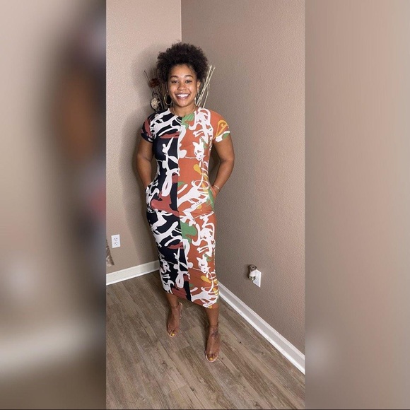 Graffiti Dress - Picture 5 of 8